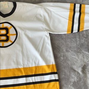Boston bruins jersey